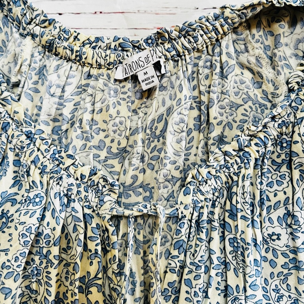 Women’s Floral Blue and White Dress! Size M - Picture 5 of 6